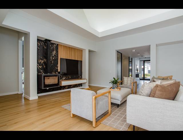 4 BEDROOM HOUSE FOR SALE IN PEARL VALLEY GOLF & COUNTRY ESTATE